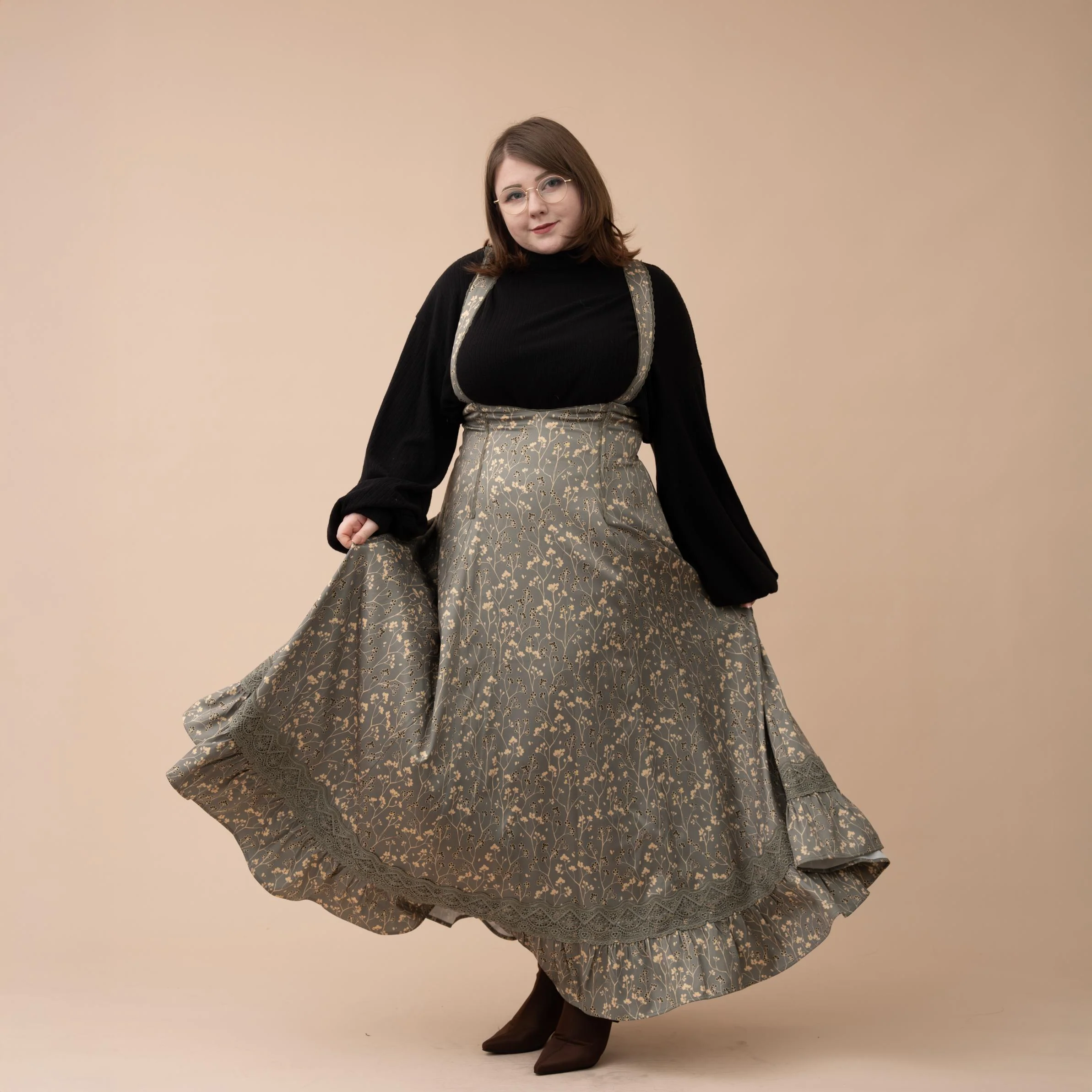 Cottage Jumperskirt in Green - Image 8