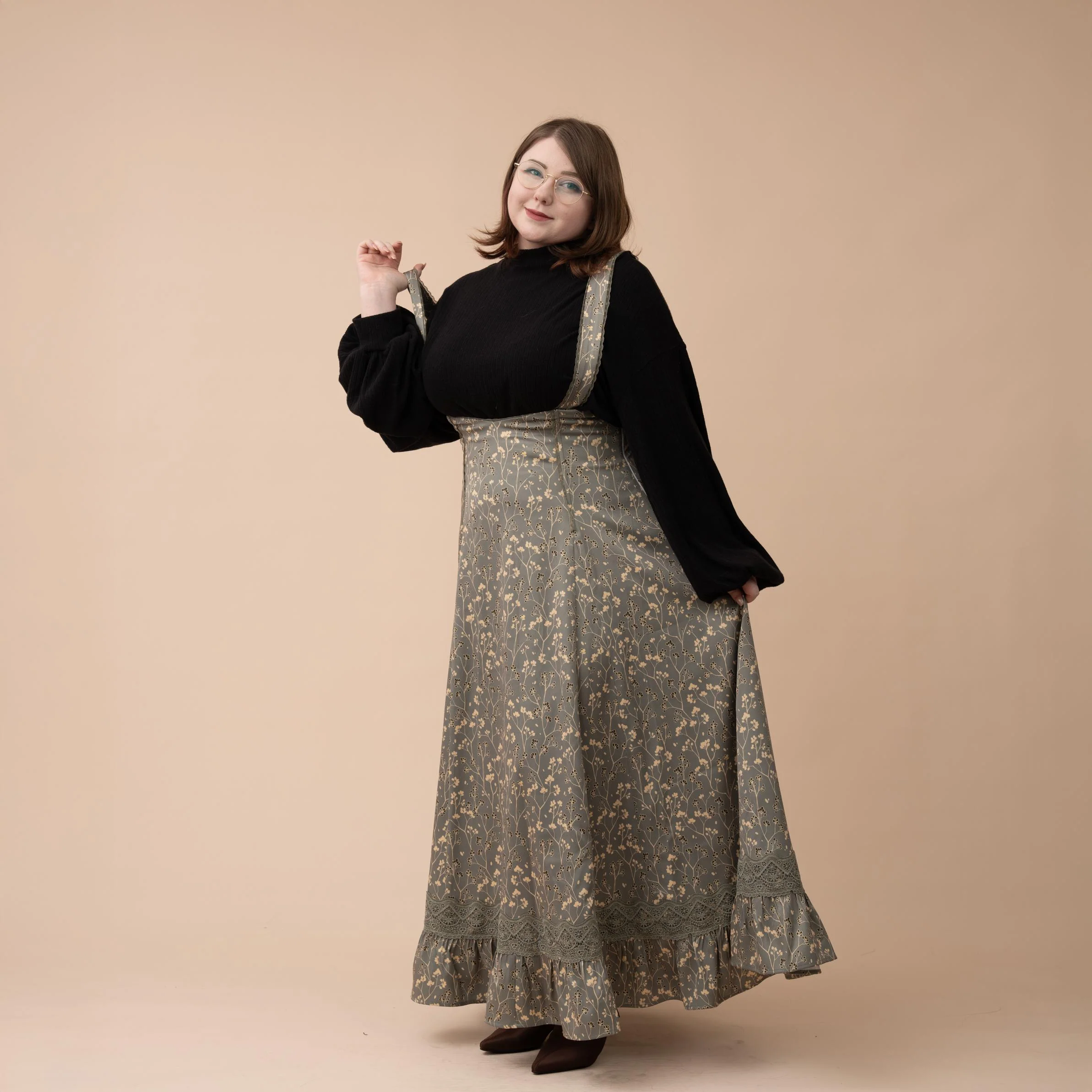 Cottage Jumperskirt in Green - Image 9