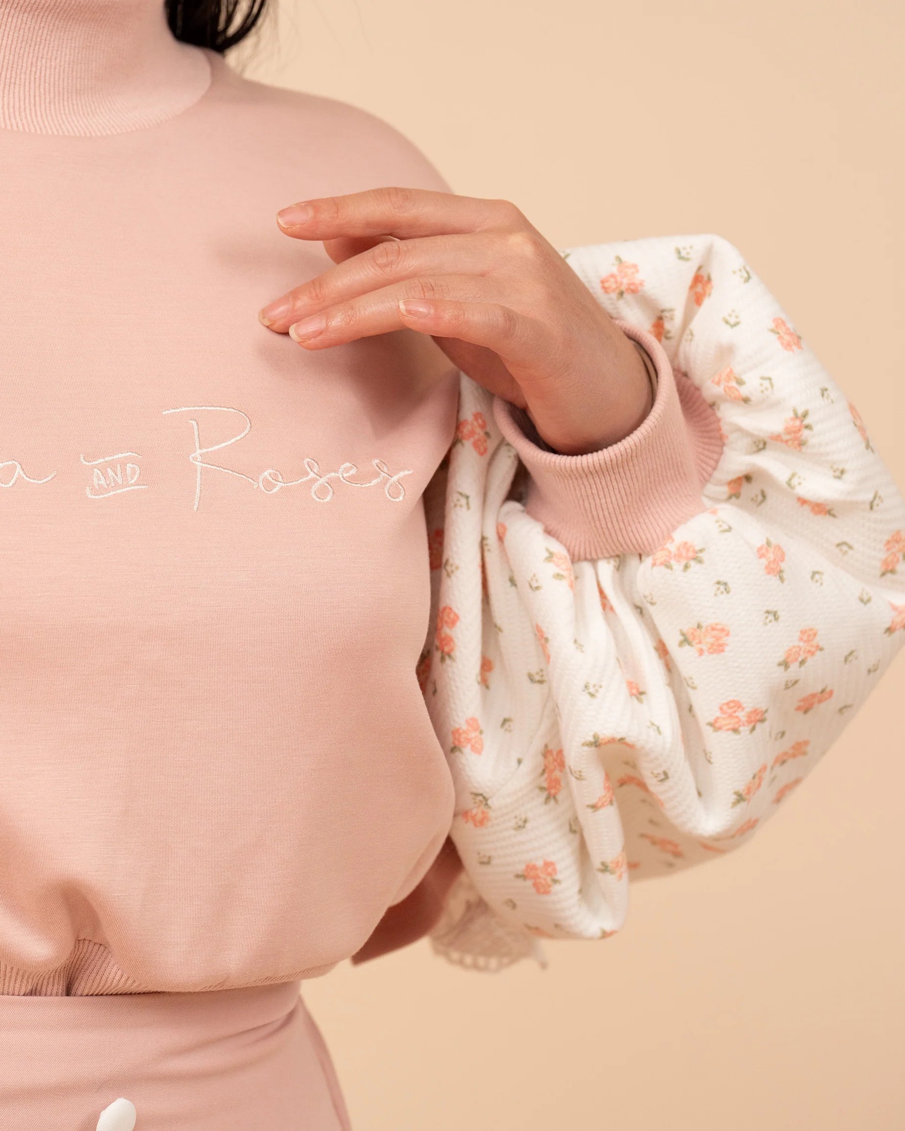 (Pre-Order CLOSED) Tea & Roses Sweater (Estimated Shipping Date April 15th - 22nd) - Image 6