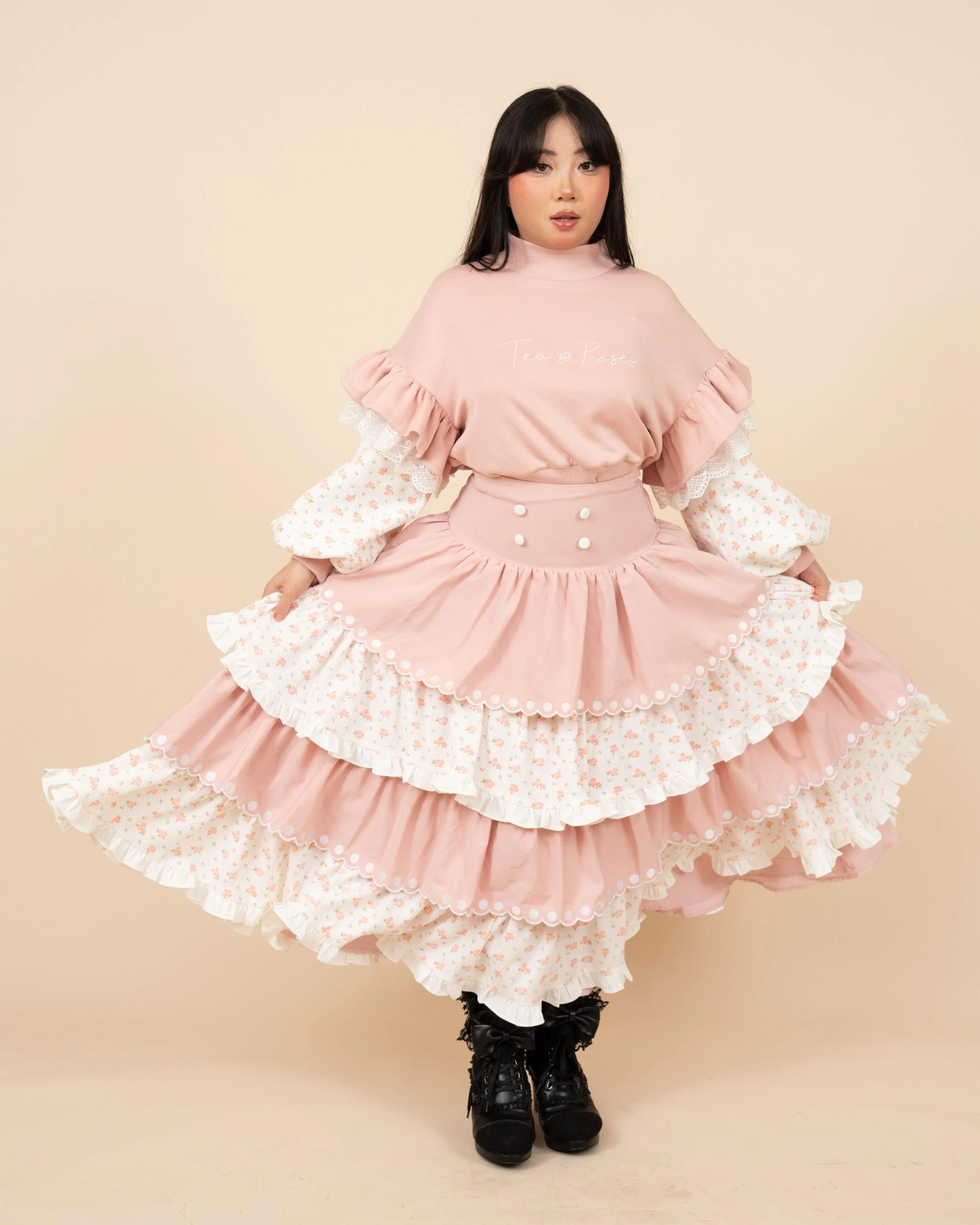 (Pre-Order CLOSED) Tea & Roses Sweater (Estimated Shipping Date April 15th - 22nd) - Image 3